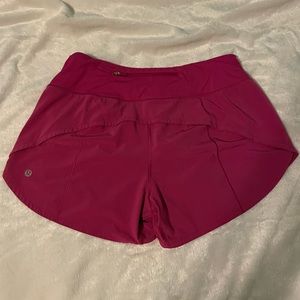 Lululemon mid-rise speed up shorts